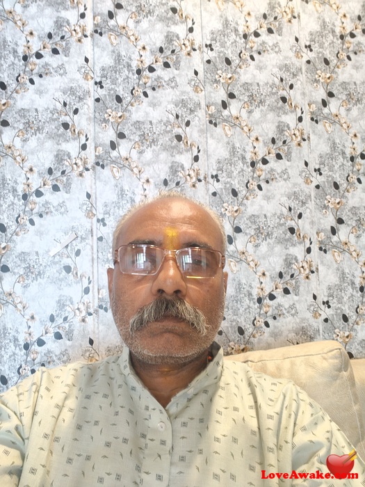 Guru6665 Indian Man from New Delhi