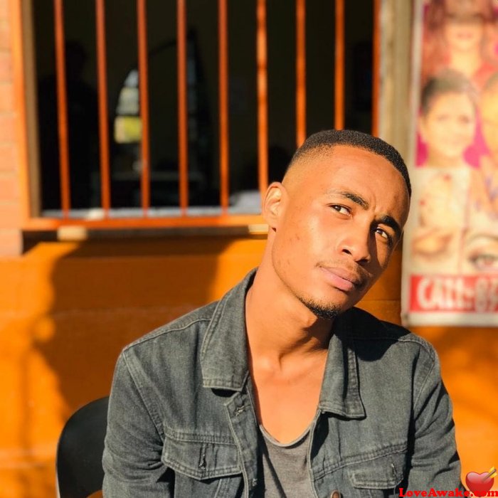 Dumi1426 African Man from Katlehong