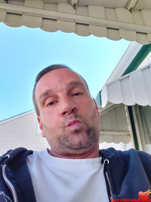 Joe2896878786 Canadian Man from Welland