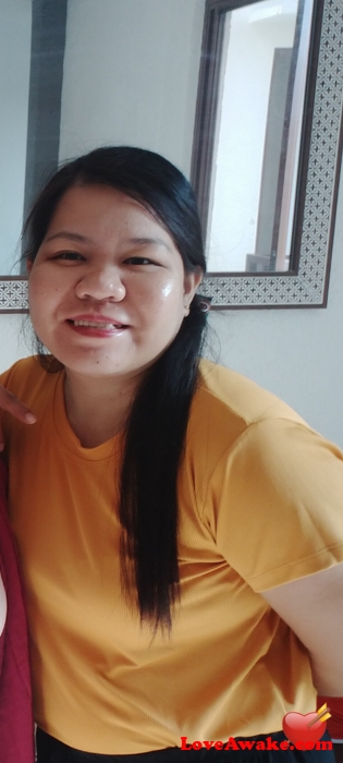 031122 Filipina Woman from Cavite, Luzon