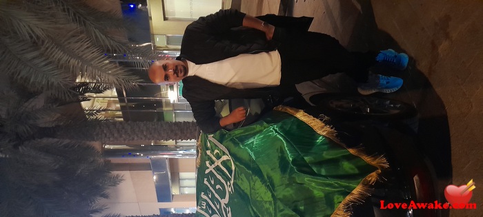 Kanada2025 Egyptian Man from 10th of Ramadan City