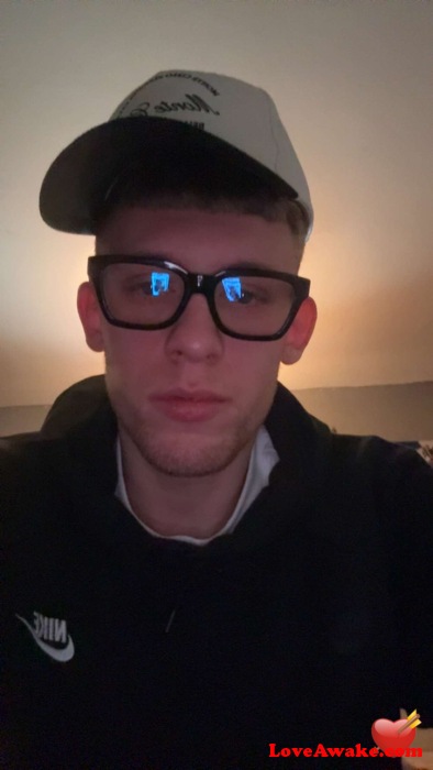 Ggggh UK Man from Northampton