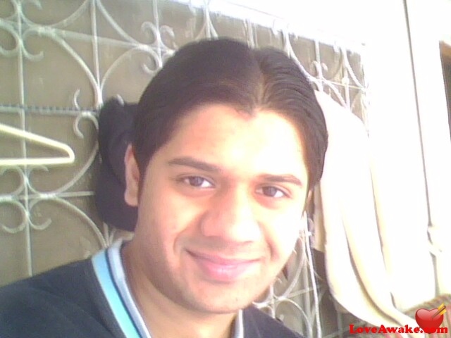 redroses Pakistani Man from Rawalpindi