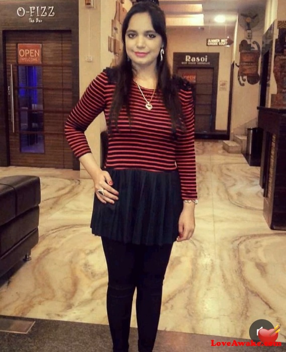 Moni33 Indian Woman from Bandra