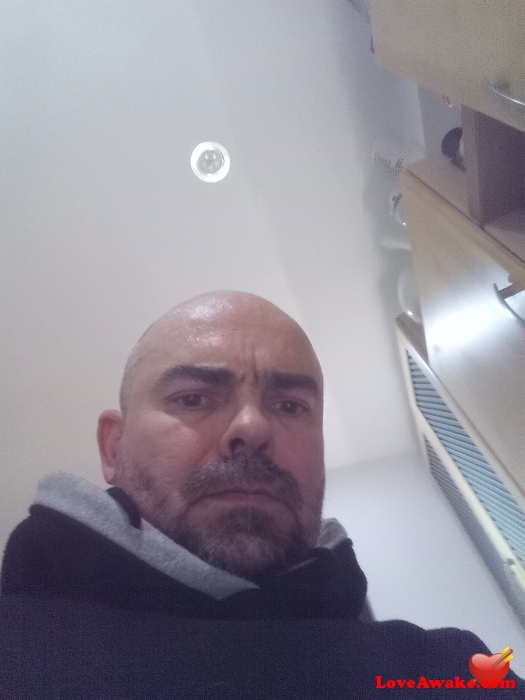 YevFormateur Belgian Man from Mons