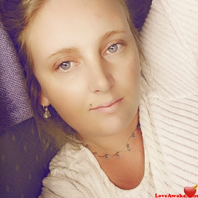 Crystle180 Australian Woman from Hobart