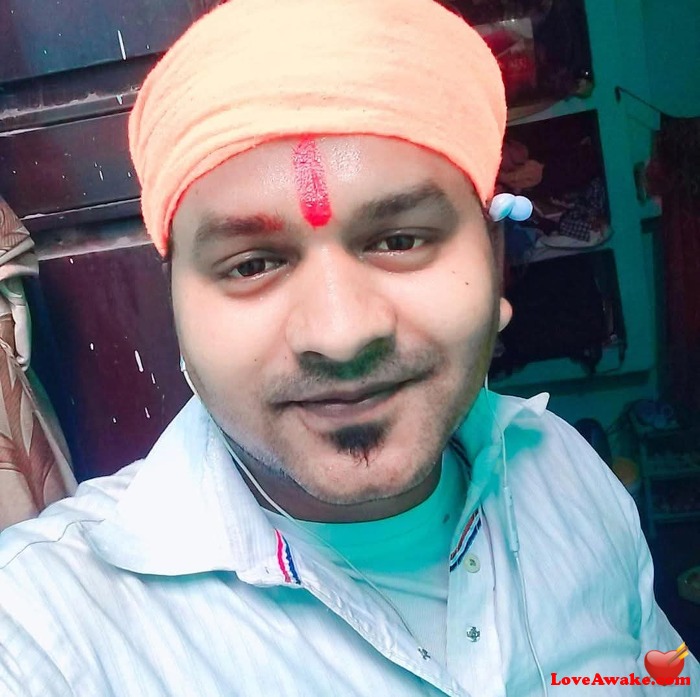 Danni0iu7grf Indian Man from Ghaziabad