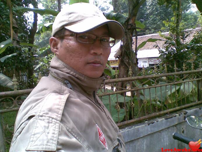 hart0y0 Indonesian Man from Jakarta, Java