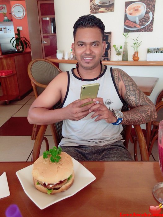 pleezen Fiji Man from Nadi