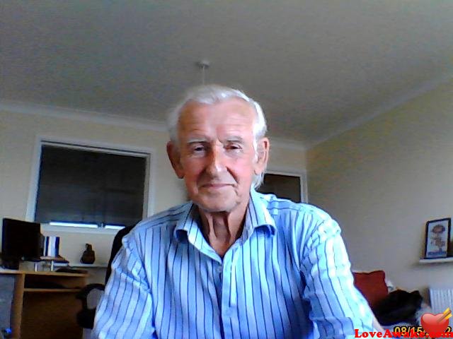 DIX47 UK Man from Chichester