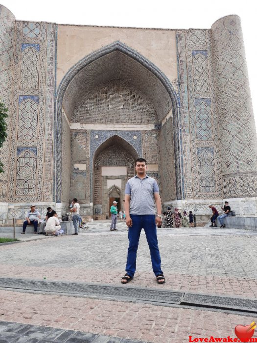 HappyWinner Uzbek Man from Tashkent