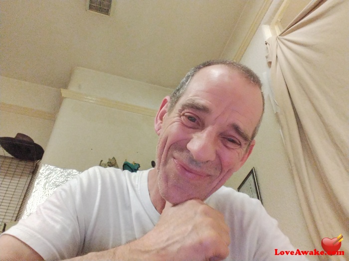 CharlieLikesSam UK Man from Farnborough