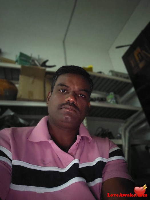 Sasiku Singapore Man from Ang Mo Kio