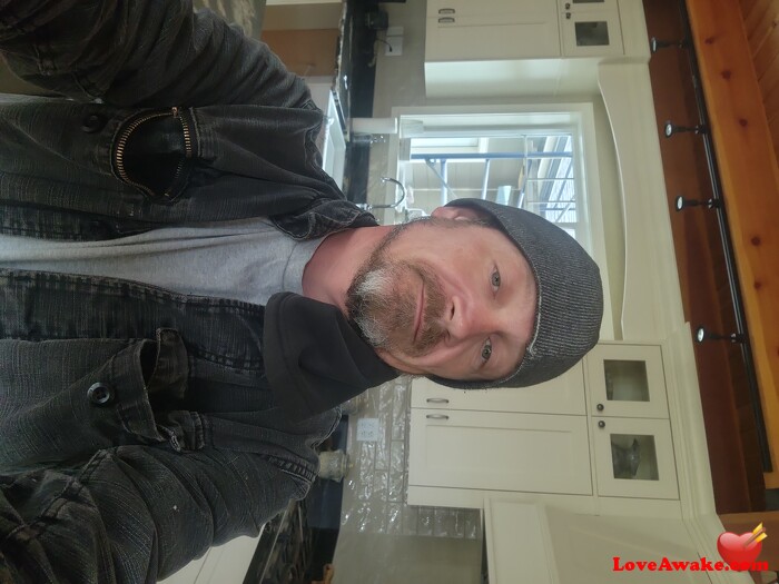 Davi8wait Canadian Man from Penticton