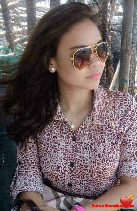 Marcagampang Filipina Woman from Manila