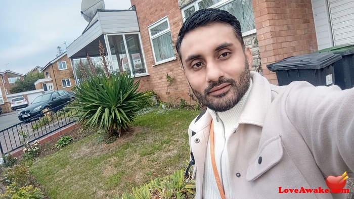 Uzii11 UK Man from Bedford