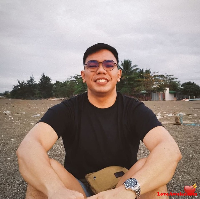 johnunknown Filipina Man from Cavite, Luzon