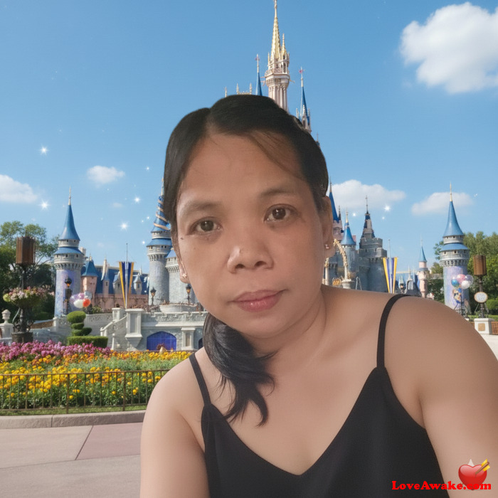 Reeh02 Filipina Woman from Angono