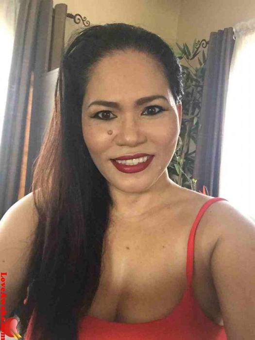 Faite Filipina Woman from Makati