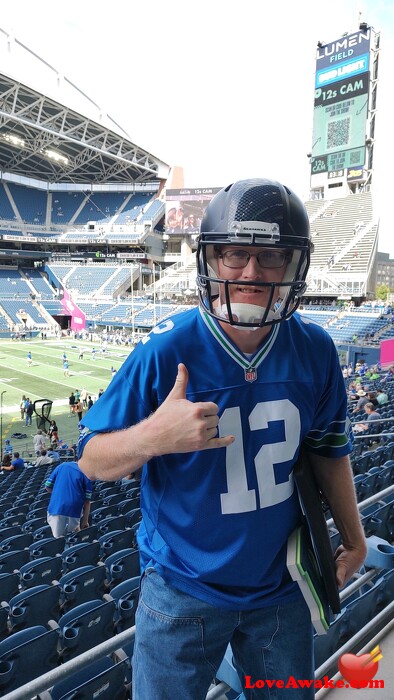 PiercedCck American Man from Beaverton
