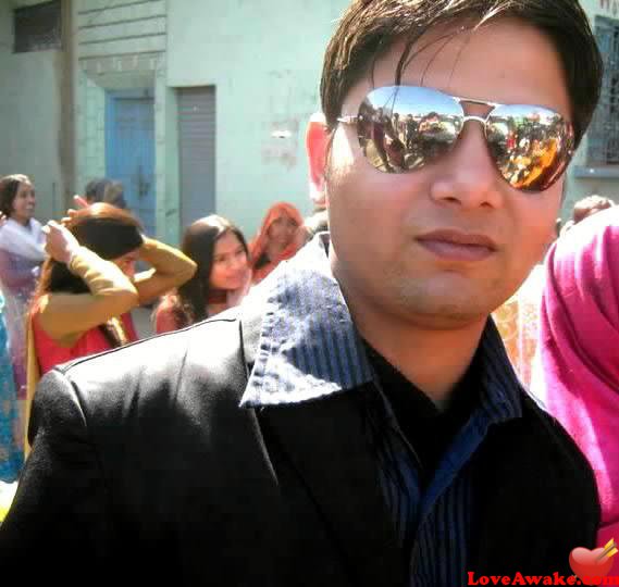 vjnanu Indian Man from Jammu