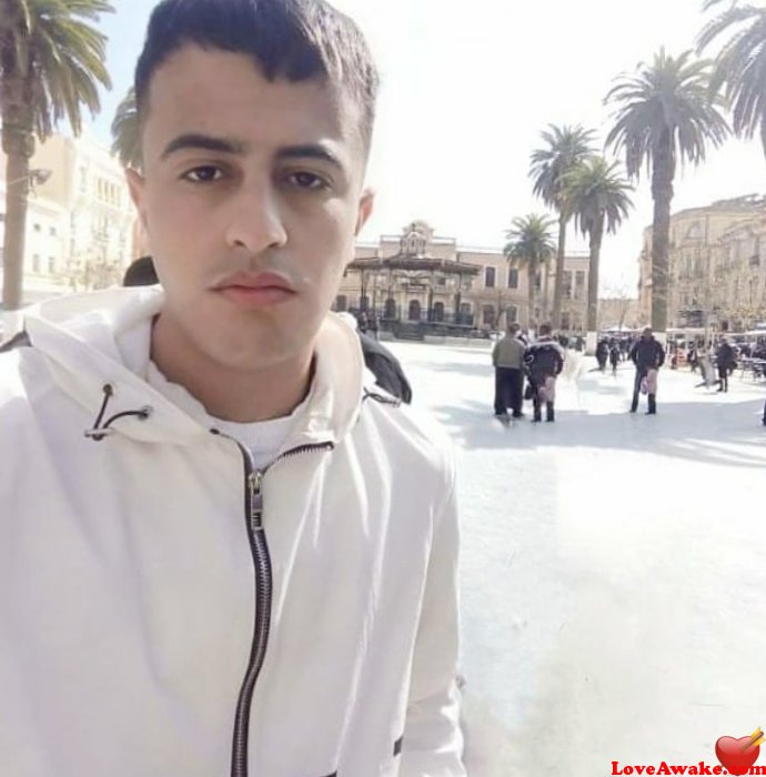 Bosta Algerian Man from Alger (Algiers)