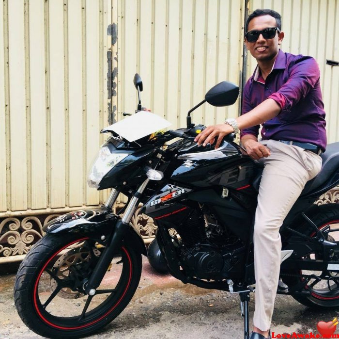 Shaee Sri Lankan Man from Colombo