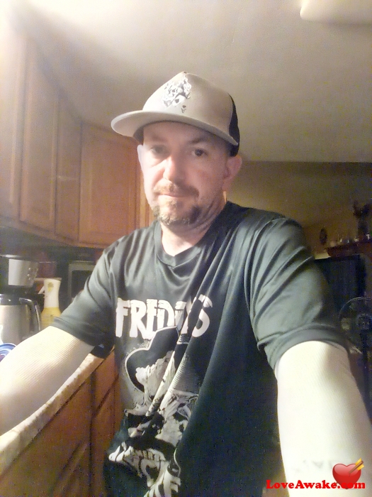 Mrhowdy87 American Man from El Cajon