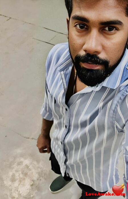 Manu5840fox UAE Man from Jebel Dhanna