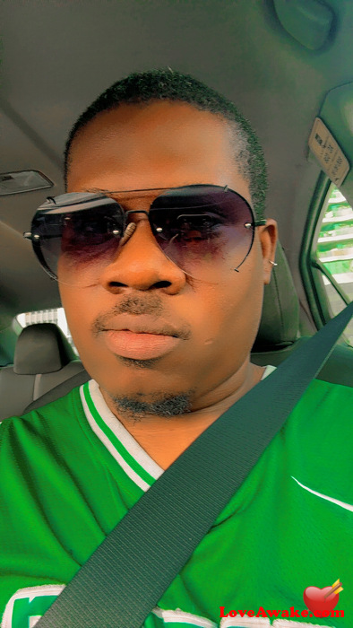 MasterRay UAE Man from Dubai