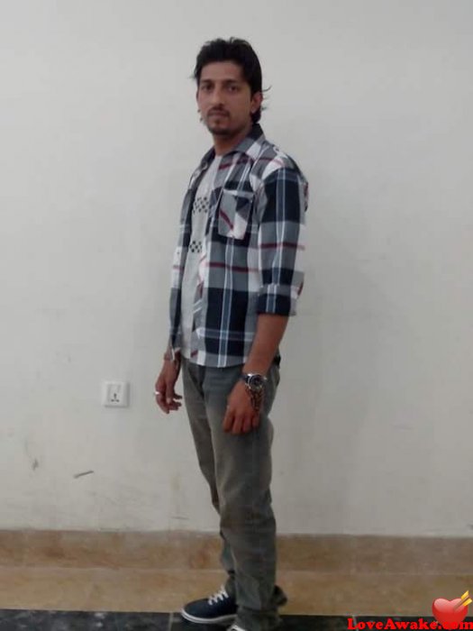 HassanR Pakistani Man from Gujrat
