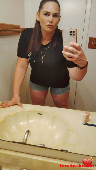 MissGreenEyes92 American Woman from Mesa