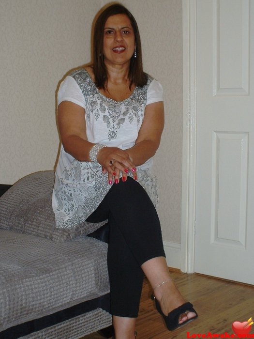 Amoninda UK Woman from Wednesfield