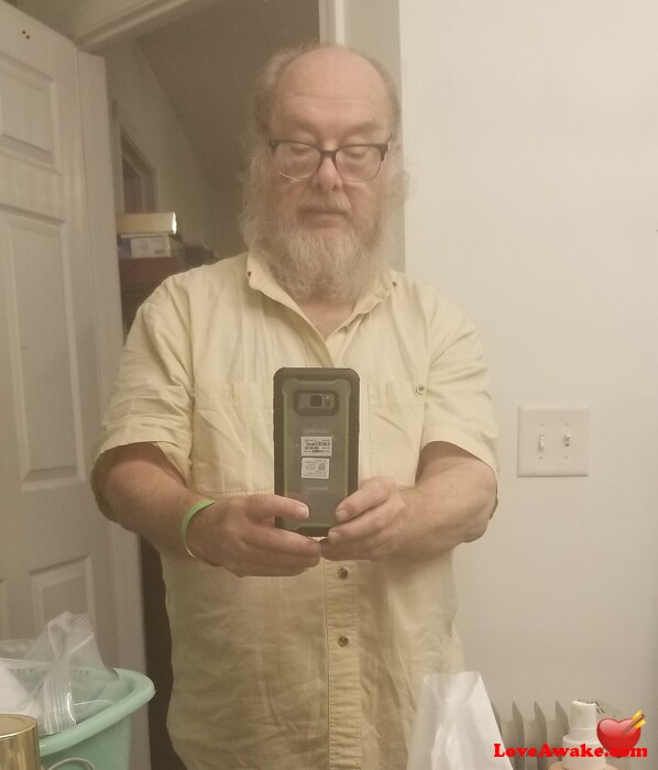 lonelymike323 American Man from Hamilton