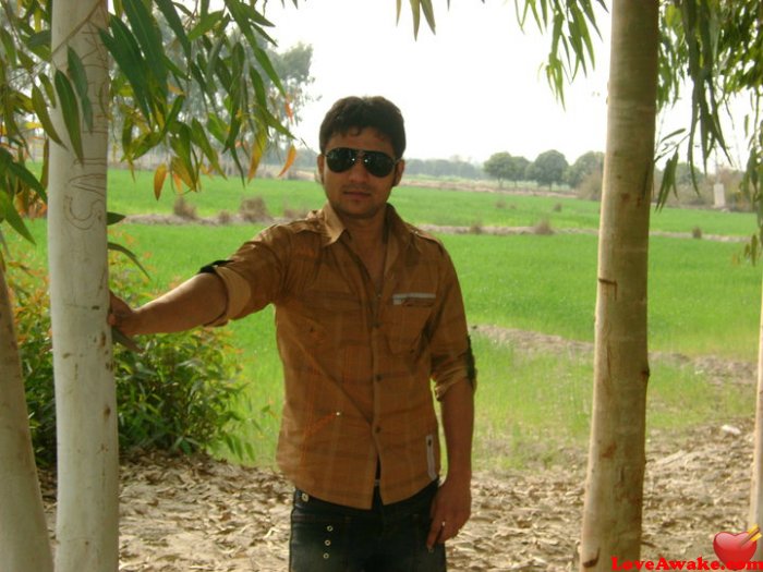 aadi7 Pakistani Man from Bahawalpur