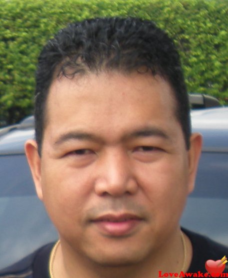 Entengkabisote Filipina Man from Makati