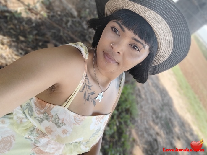 0689862073 African Woman from Jeffreysbaai