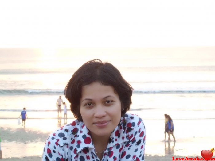 manisku Indonesian Woman from Jakarta, Java