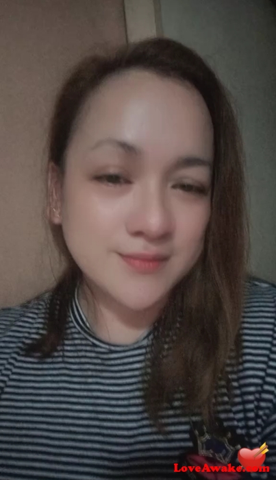 CgRhez Filipina Woman from Manila