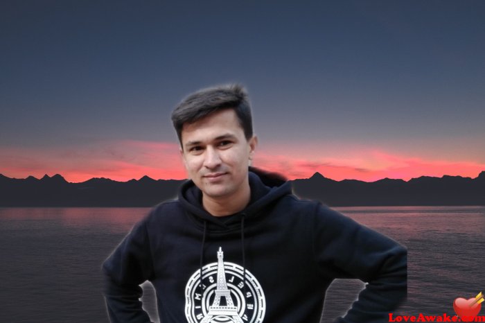 001100 Pakistani Man from Lahore