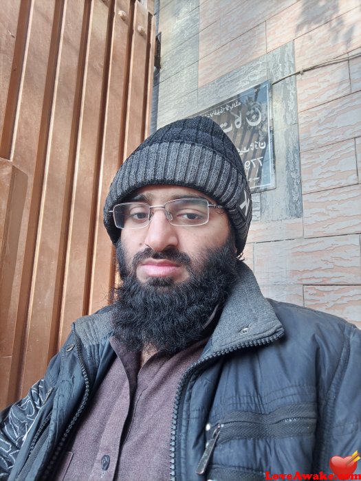 Hassan570 Pakistani Man from Sargodha