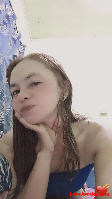 Charotbernal Filipina Woman from Batangas, Luzon