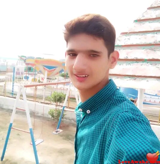 aadee343 Pakistani Man from Toba Tek Singh