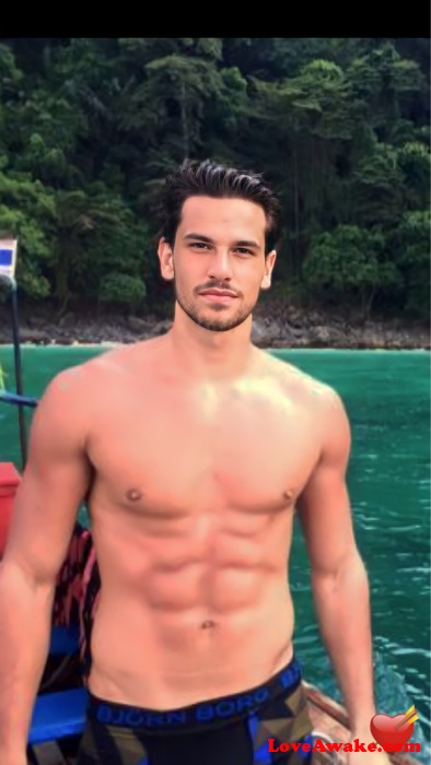 Nikziv UK Man from London