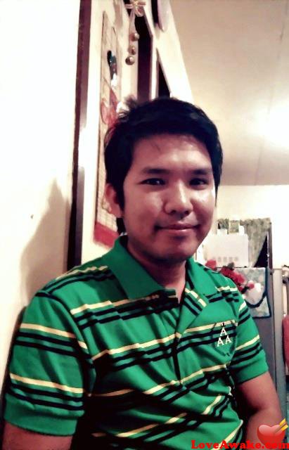 JecJec Filipina Man from Davao, Mindanao