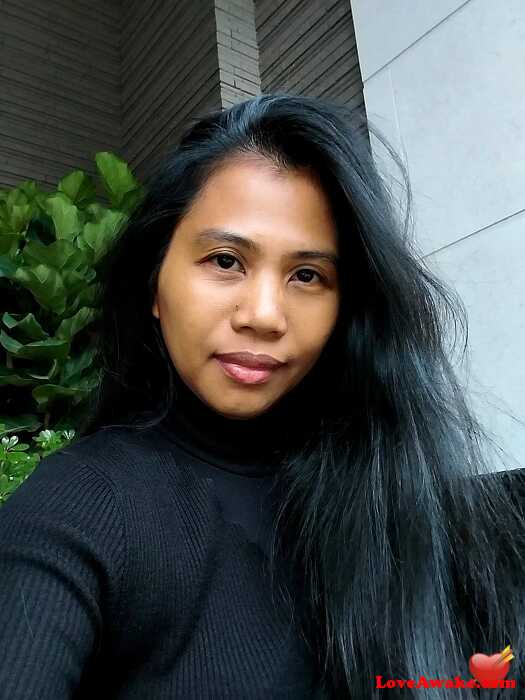 EJ614 Filipina Woman from Manila