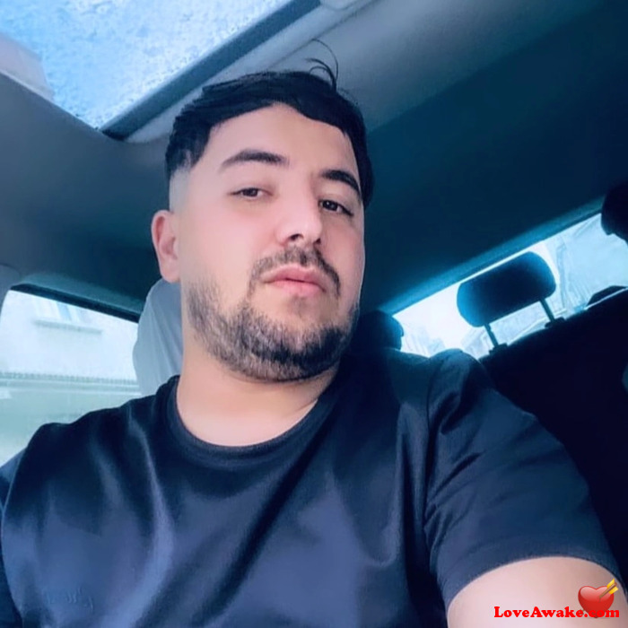 medamine31 Algerian Man from Oran