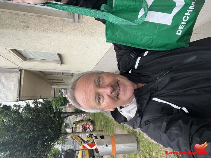 Robert350454 Austrian Man from Wien = Vienna
