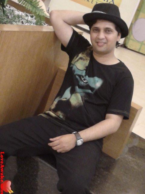 ni3dr Indian Man from Mumbai (ex Bombay)