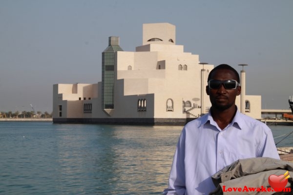 isola Qatari Man from Doha